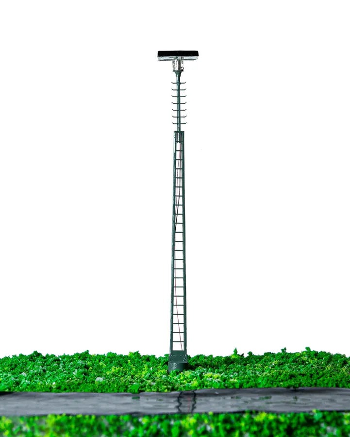 N Scale Platform or Rail Yard Light