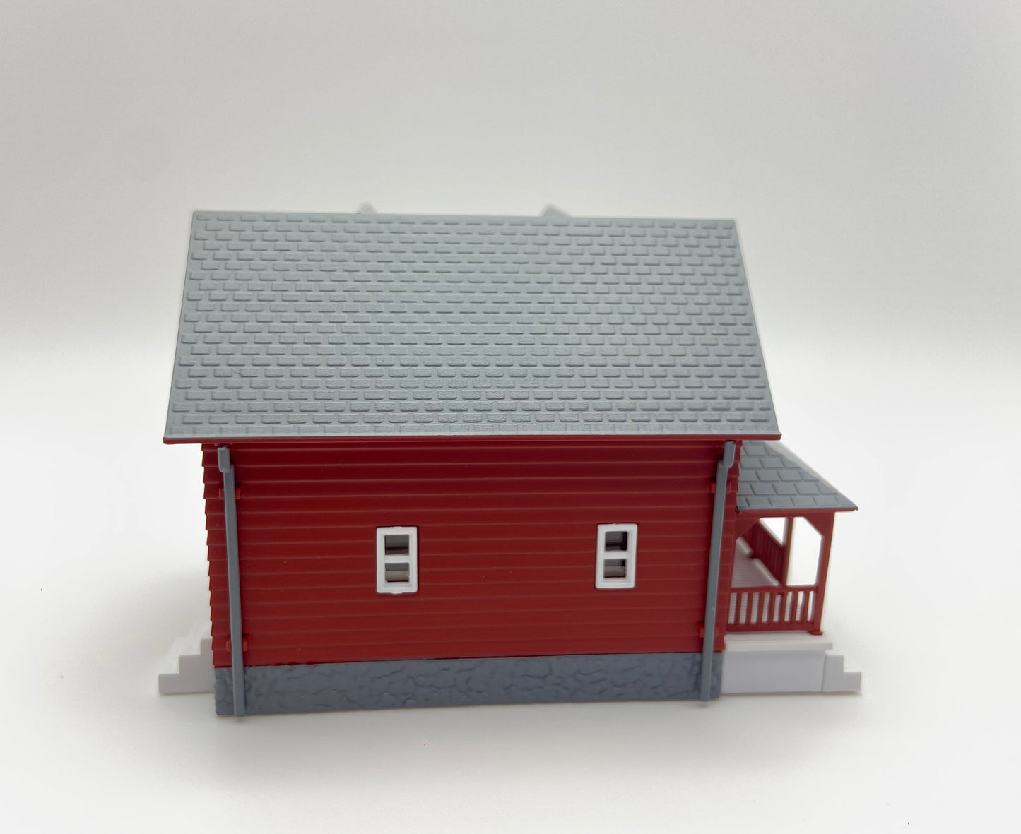HO Scale Farmhouse Red