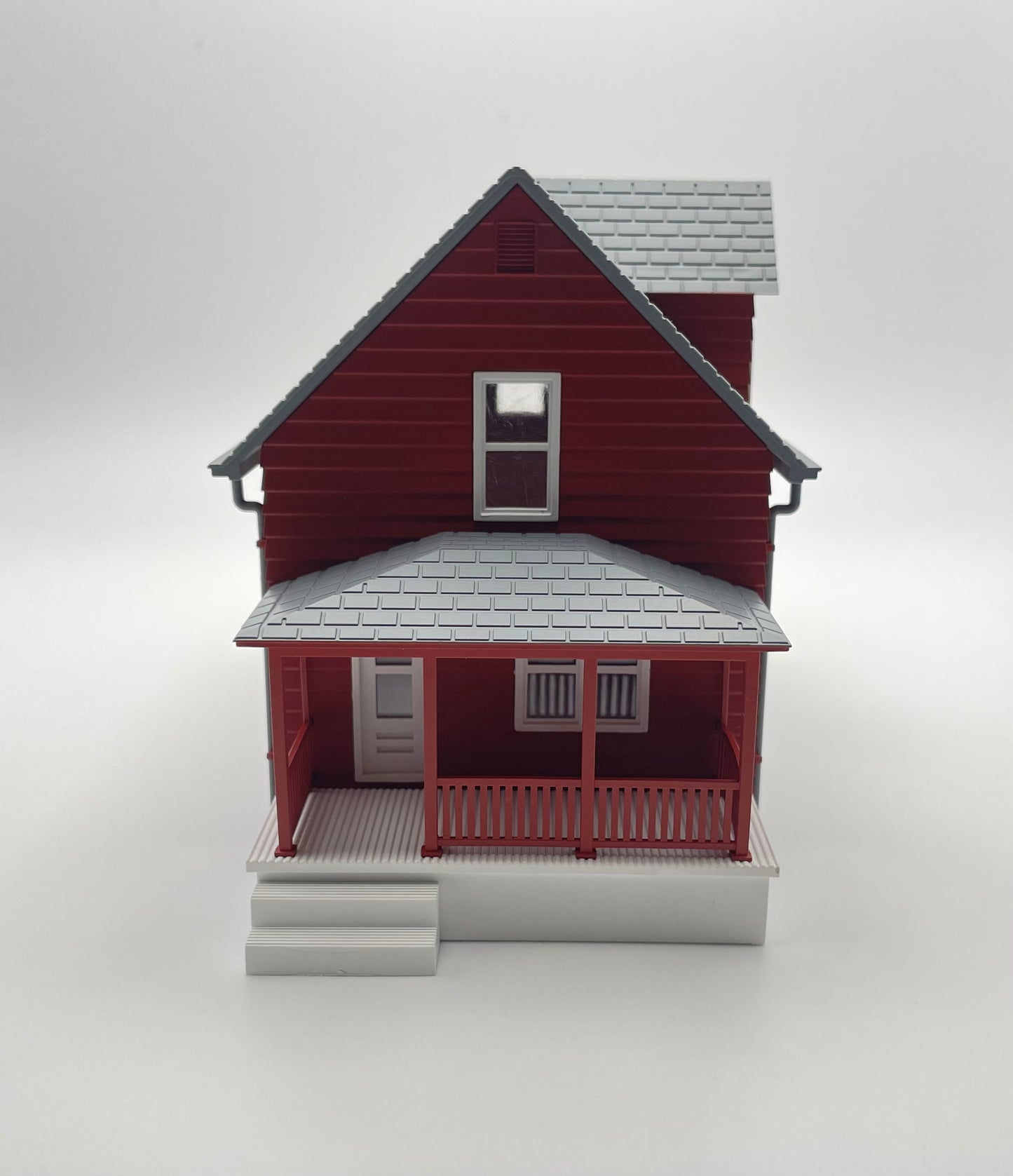 Assembled HO Farmhouse Red