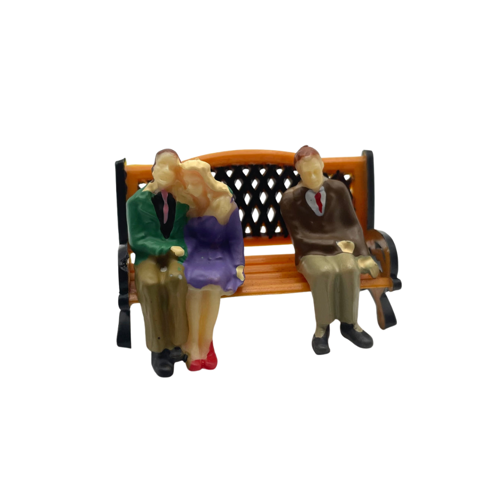 O Scale Sitting Figures