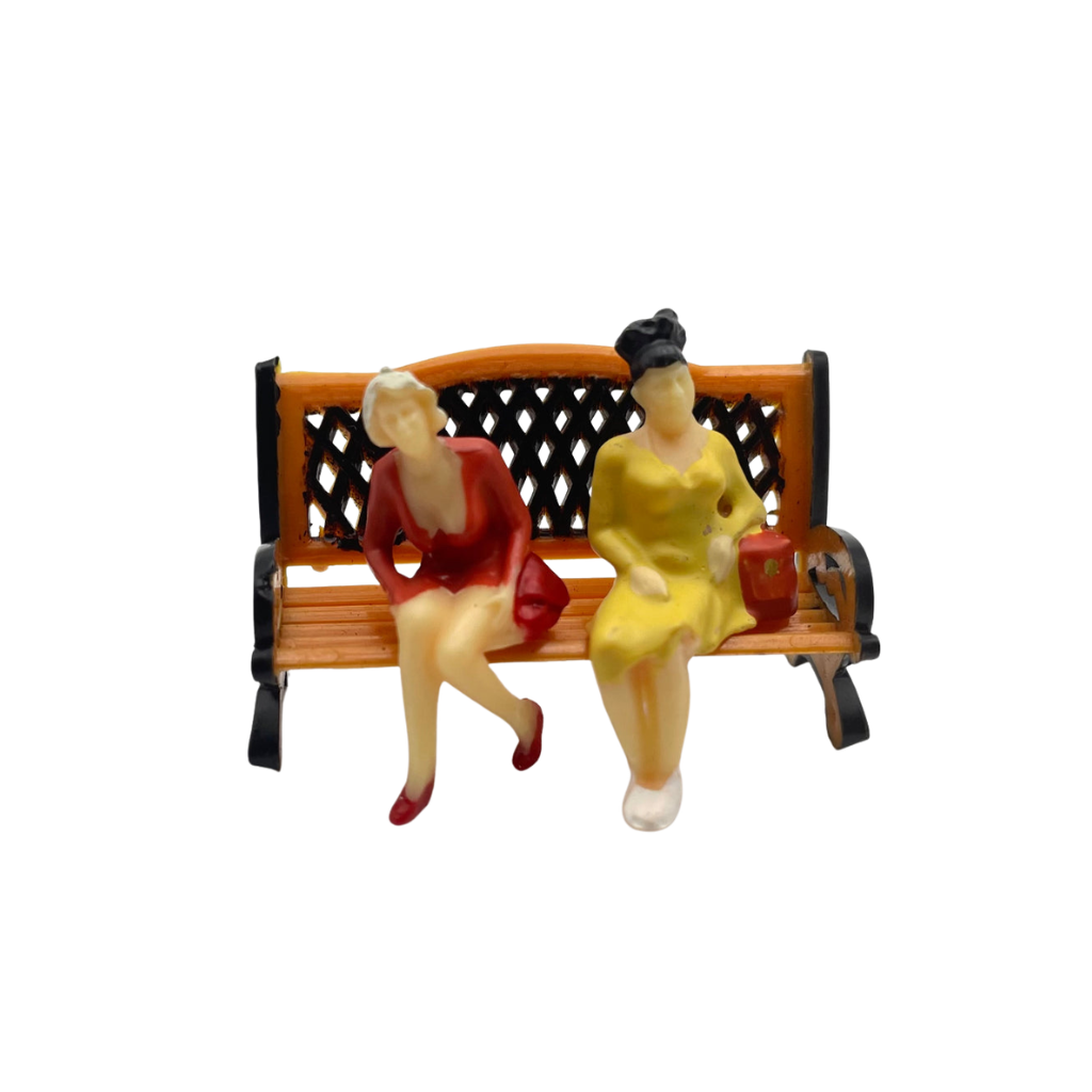 O Scale Sitting Figures