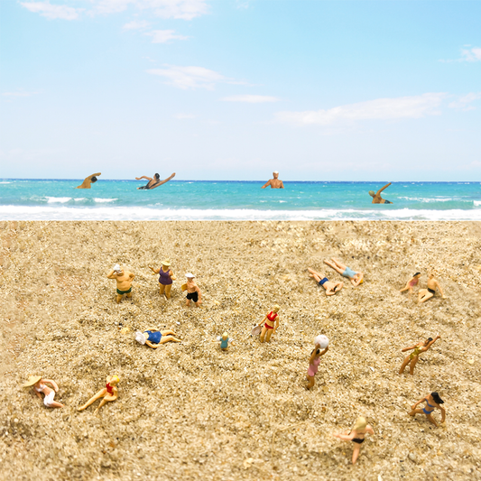 HO Swimming & Beach Figures