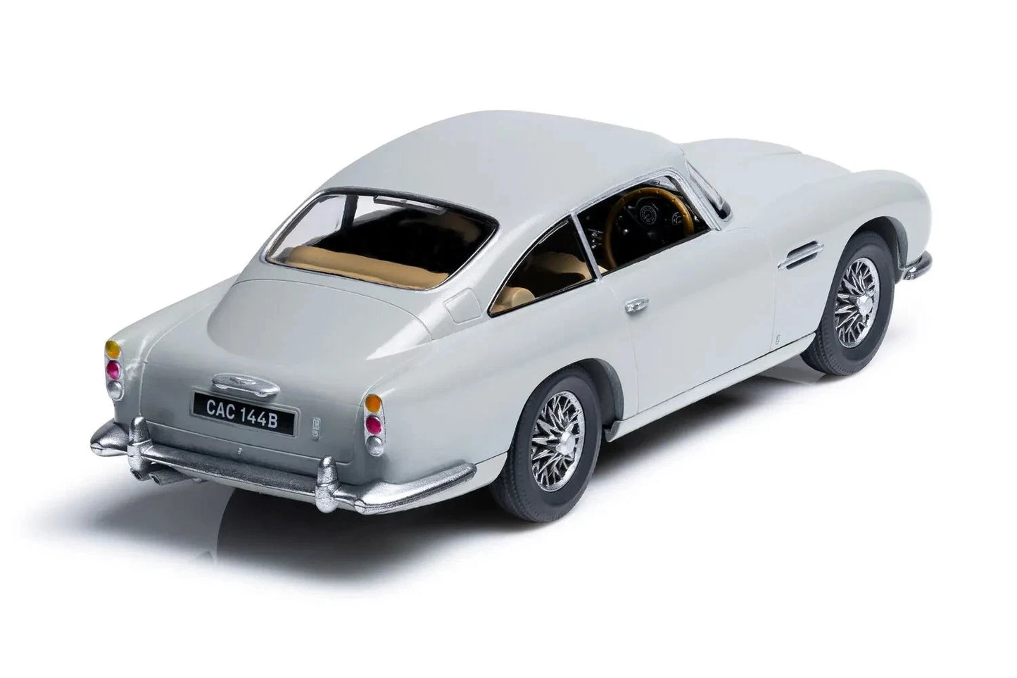 Aston Martin DB5 Small Starter Set w/paint & glue 1/43 Airfix