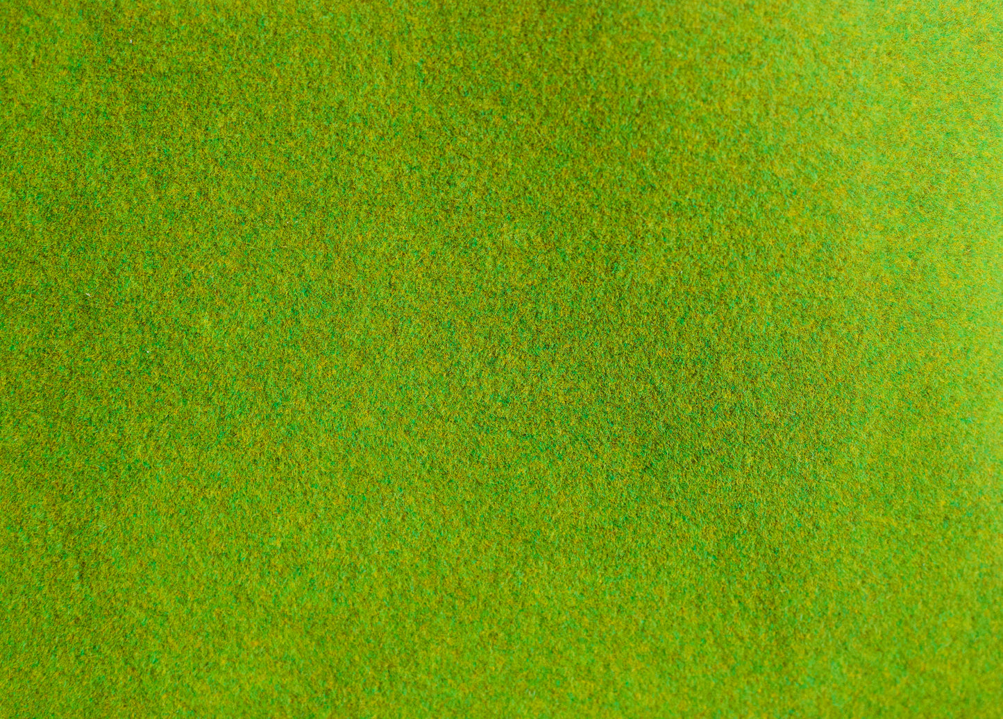 Summer Green Grass Mat 19”x 49”