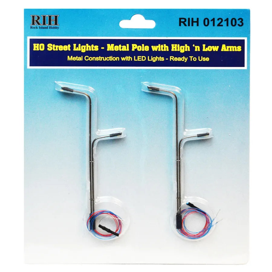 HO Scale Street Lights 2 vertical poles w high and low arms