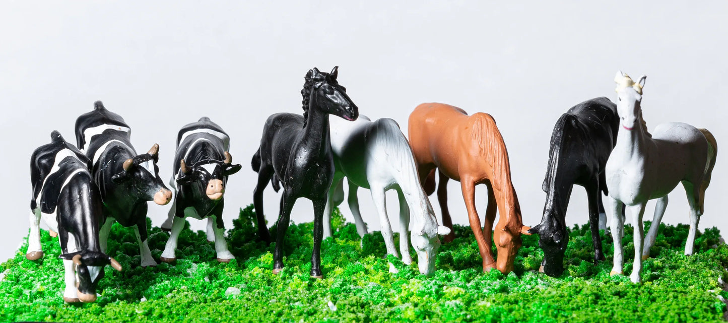 O Scale Cows and Horses
